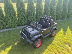 AUTO Samochód na akumulator dla 2 dzieci JEEP napęd...