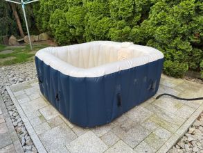 Sprzedam Jakuzzi ogrodowe dmuchane 4os