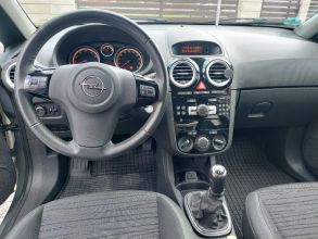 Opel Corsa D 1,2 benzynka LIFT 2014.. przebieg 166...