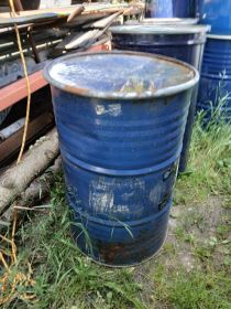 Metalowe beczki 200l