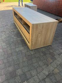 Sprzedam szafkę pod TV