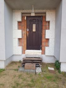 Sprzedam Drzwi na budowe