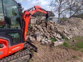 Usługi minikoparkami i miniładowarkami bobcat