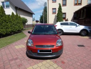 FORD FIESTA 1,3 benzyna 2006 r. 5 drzwi KLIMAT. mały...