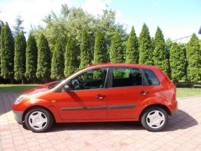 FORD FIESTA 1,3 benzyna 2006 r. 5 drzwi KLIMAT. mały...