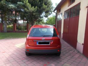 FORD FIESTA 1,3 benzyna 2006 r. 5 drzwi KLIMAT. mały...