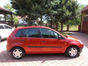 FORD FIESTA 1,3 benzyna 2006 r. 5 drzwi KLIMAT. mały...