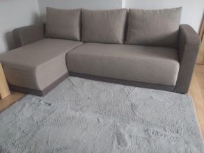 Narożnik i stolik kawowy
