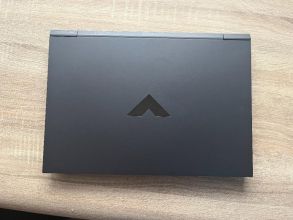 Sprzedam laptopa gamingowego