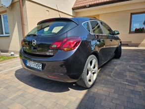 Sprzedam Opel Astra 1.7CDTI 125KM 2010r