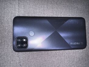 Realme C21