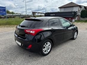 Hyundai i30 1.4 BENZYNA Klimatronik Nawigacja Ledy Kamera...