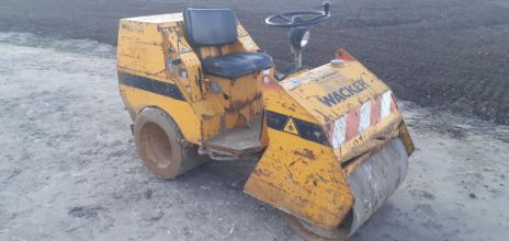 Walec Wał Drogowy Budowlany Wibracyjny 1500 kg WACKER