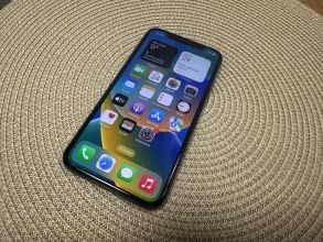 Apple iPhone X 64 GB + etui bez blokady