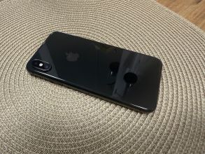 Apple iPhone X 64 GB + etui bez blokady