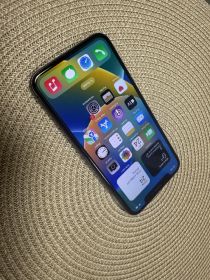 Apple iPhone X 64 GB + etui bez blokady