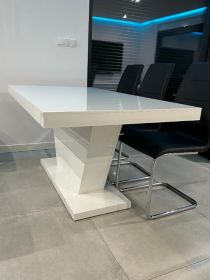 Sprzedam stół rozkładany