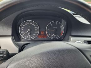 BMW E90 Seria 3 318d