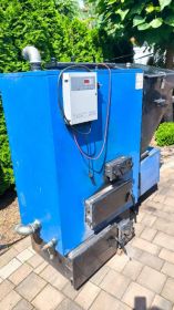 Piec z podajnikiem na ekogroszek