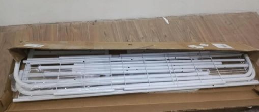 Podwójny wielofunkcyjny wieszak na ubrania biały