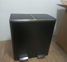 SONGMICS 2-komorowy kosz na śmieci, z 2 wewnętrznymi...