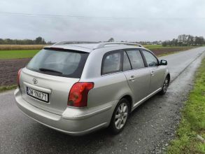 Sprzedam Toyota Avensis 2.0 kombi