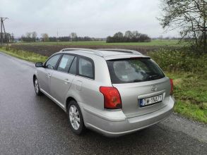 Sprzedam Toyota Avensis 2.0 kombi