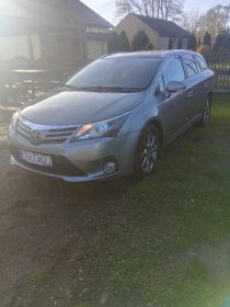 sprzedam Toyote Avensis