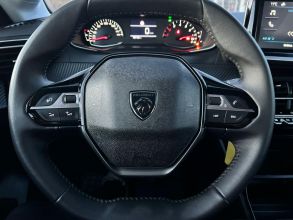 Peugeot 208 lift niski przebieg