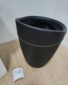 Pufa tapicerowana kosz na pranie Wenko czarny