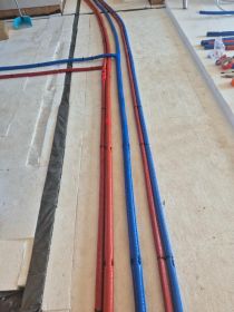 Ogrzewanie podłogowe+ izolacja, instalacje wod-kan