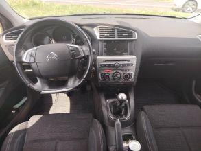 Citroen C4 rok 2016 poj 12 benzyna 130 km