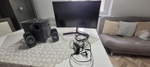 Monitor i głośniki (zestaw)