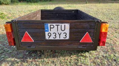 Przyczepka samochodowa