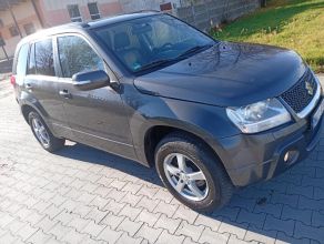Suzuki Grand Vitara 2,4 benzyna.