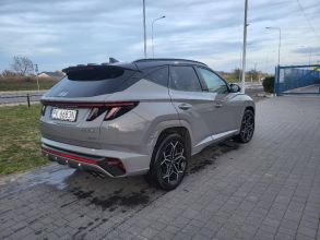 Sprzedam pilnie Hyundaia tuscon 1.6 bęzyna hybryda