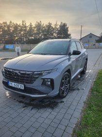 Sprzedam pilnie Hyundaia tuscon 1.6 bęzyna hybryda