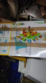 Stolik BURGKIDZ+ klocki sorter box z pojemnikiem