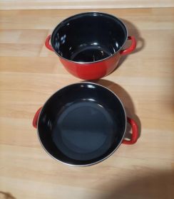 Garnek do gotowania muli małży czerwony