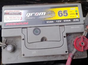 Sprzedam akumulator 65ah.