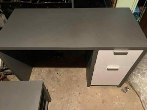Sprzedam biurko i rtv