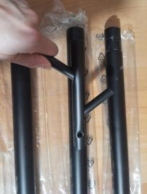 Wieszak stojak na płaszcze kurtki czarny