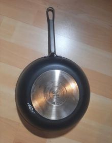 Patelnia tradycyjna Alessi 28 cm