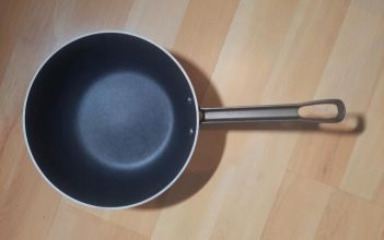 Patelnia tradycyjna Alessi 28 cm