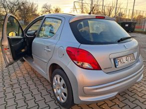Sprzedam zadbanego Peugeot 207