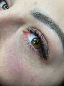 Paznokcie brwi rzęsy