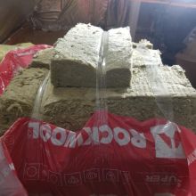 Zrzynki wełny skalnej rockwool