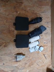 Sprzedam gniazdka roletowe, gniazdka i wlaczniki elektryczne