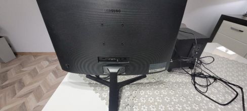 Monitor i głośniki (zestaw)