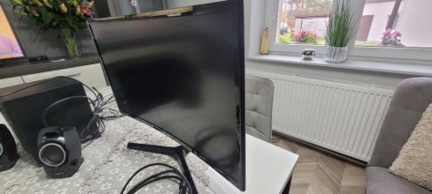 Monitor i głośniki (zestaw)